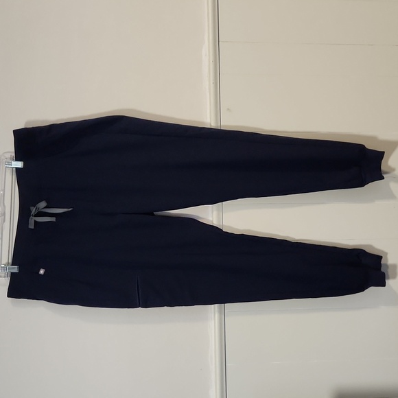 Figs Zamora 2.0 Jogger Scrub Pants – XLT – Ultimate Comfort X Healthcare Heroes - Picture 5 of 11